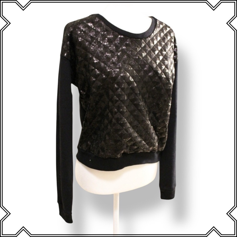 ✨HOLLISTER Black Sequined Sweatshirt - Size M✨